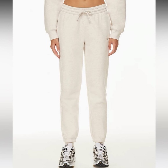 Aritzia Pants - Aritzia TNA Boyfriend Sweatpants